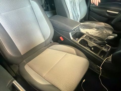 Used 2018 Ford Escape SE w/ SE Sync 3 Package FWD image 3