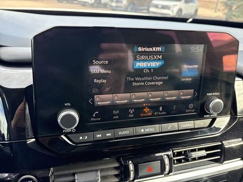 Certified 2024 Nissan Pathfinder SV image 31