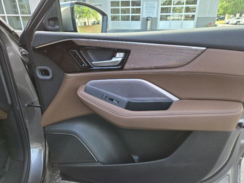 Certified 2026 Acura MDX SH-AWD w/ Advance Package image 9
