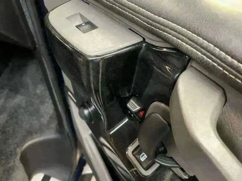 Used 2017 Chevrolet Express 2500 image 28