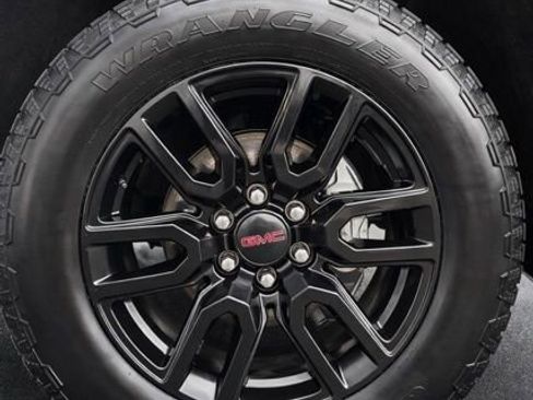 Used 2025 GMC Sierra 1500 Elevation w/ Elevation Premium Package image 13