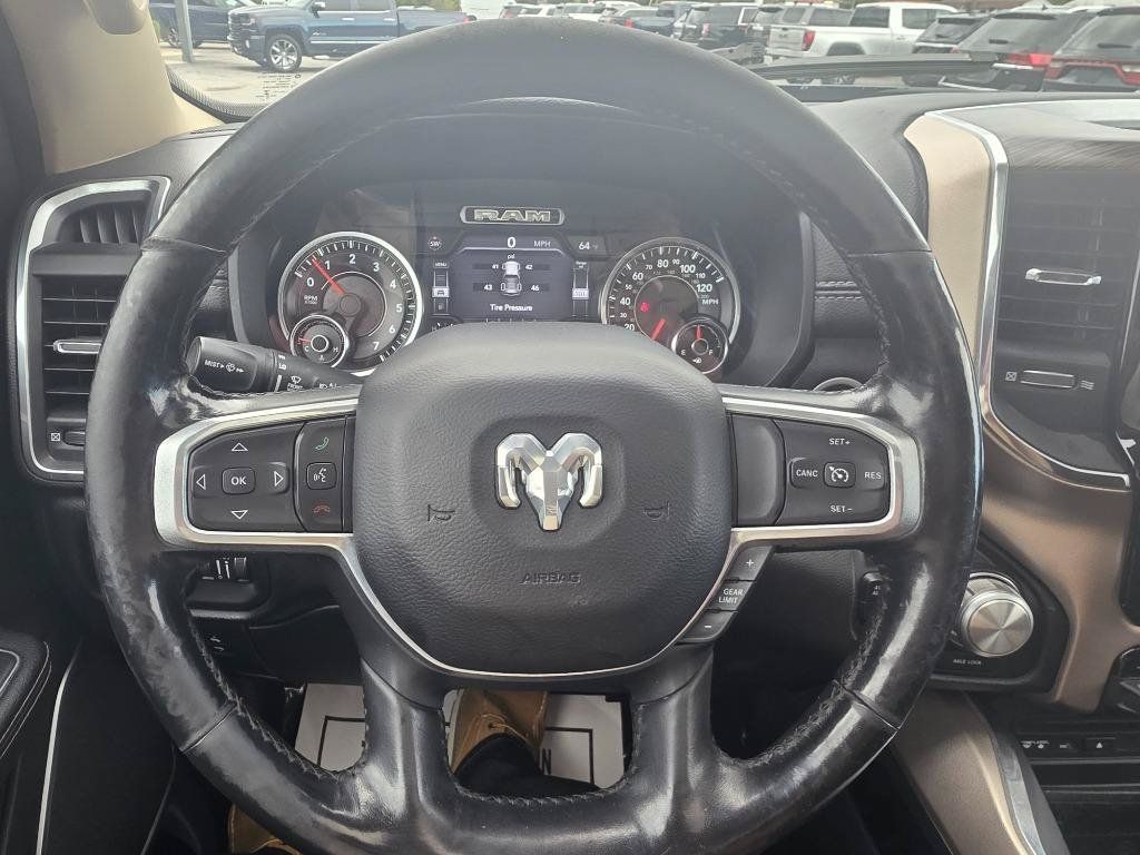 Used 2019 RAM 1500 Laramie AWD/4WD image 14