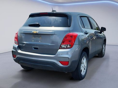 Used 2020 Chevrolet Trax LS w/ Tint and Cruise Package AWD/4WD image 6