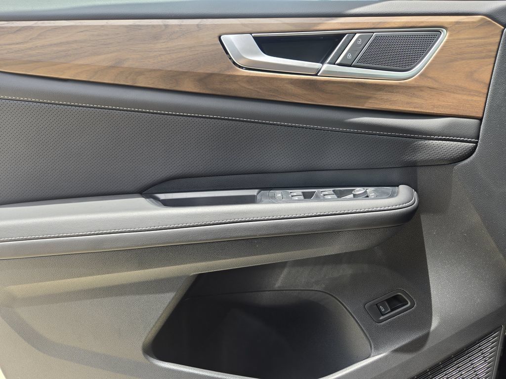 New 2026 Volkswagen Atlas SE FWD image 22