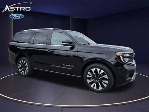 Certified 2025 Ford Expedition Platinum w/ Driver's Package AWD/4WD image 1