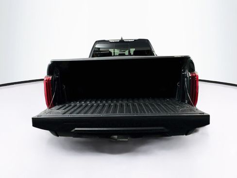 Used 2025 Toyota Tundra SR AWD/4WD image 22