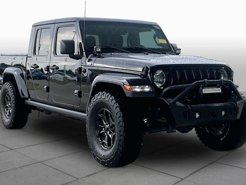 Used 2021 Jeep Gladiator Sport AWD/4WD image 3
