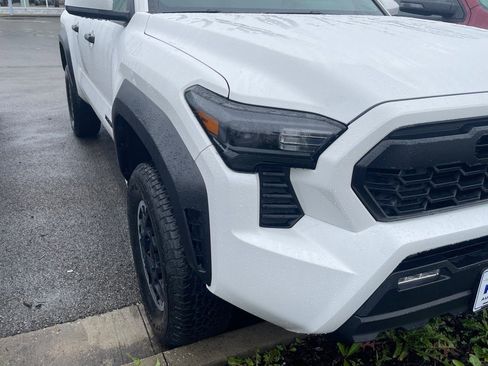 Used 2024 Toyota Tacoma SR5 image 27