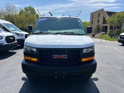 Used 2023 GMC Savana 2500 w/ Driver Convenience Package RWD image 2