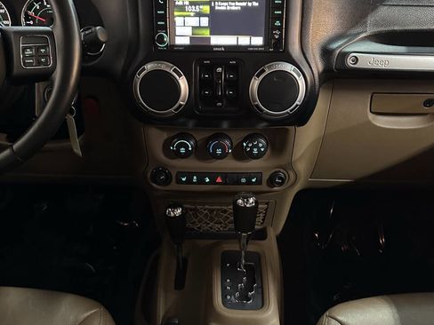 Used 2016 Jeep Wrangler Unlimited Sahara w/ Max Tow Package image 25