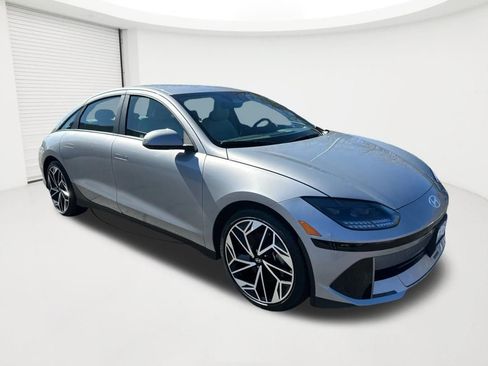 Used 2023 Hyundai Ioniq 6 SEL AWD/4WD image 3