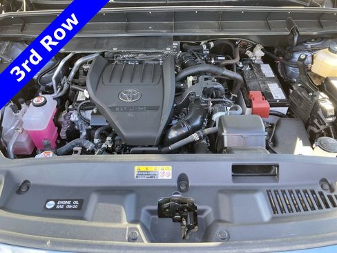 Used 2024 Toyota Highlander Limited image 51