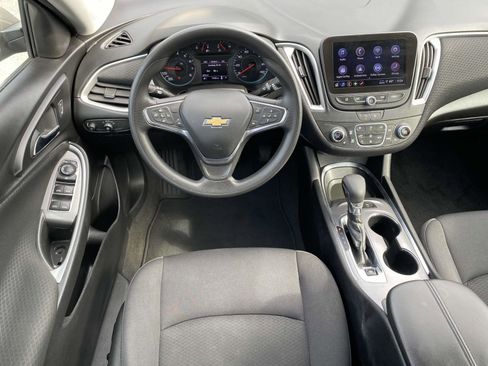 Used 2024 Chevrolet Malibu LT image 11