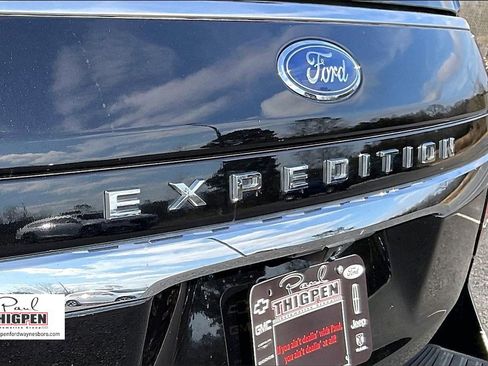 Certified 2024 Ford Expedition Limited image 8