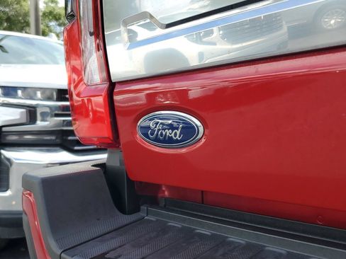 Used 2024 Ford F250 Platinum w/ Tremor Off-Road Package AWD/4WD image 6