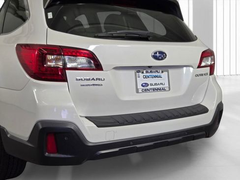 Used 2018 Subaru Outback 2.5i Limited AWD/4WD image 7