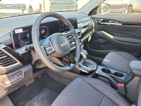 New 2026 Kia Seltos S FWD image 11