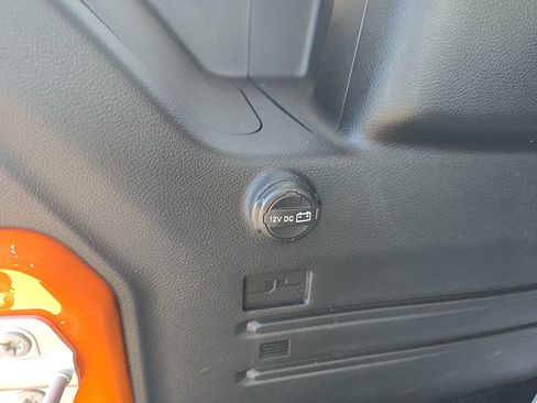Used 2025 Jeep Wrangler Unlimited Sport AWD/4WD image 15