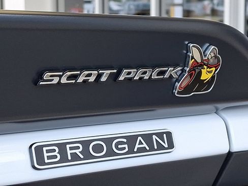 Used 2022 Dodge Challenger R/T Scat Pack w/ Plus Package RWD image 28