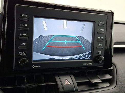 Used 2022 Toyota RAV4 LE image 15