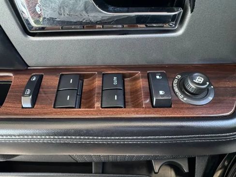 Used 2016 Ford Expedition Platinum RWD image 43