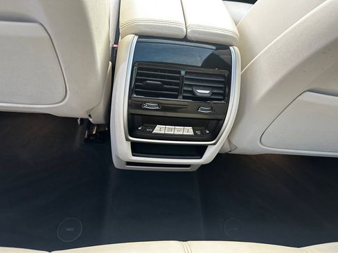 Used 2019 BMW X5 xDrive40i w/ Premium Package 2 image 18