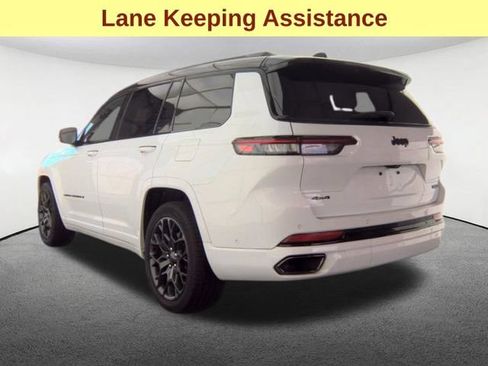 Used 2025 Jeep Grand Cherokee L Summit w/ Obsidian Package AWD/4WD image 8