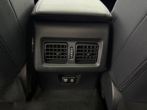 Used 2025 Toyota Camry XSE FWD image 33