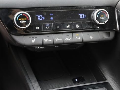 Used 2025 Hyundai Elantra SEL FWD image 27