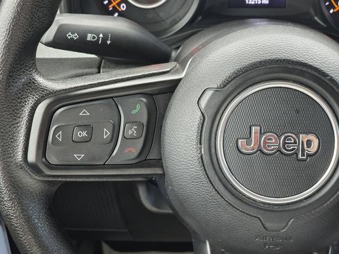 Used 2024 Jeep Gladiator Sport image 15