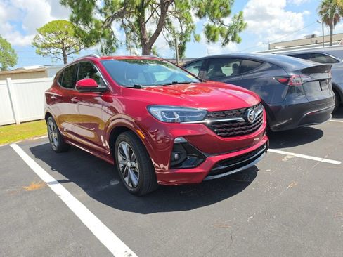 Used 2021 Buick Encore GX Essence w/ Experience Buick Package FWD image 2