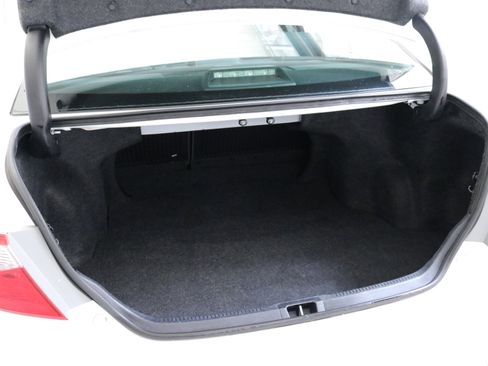 Used 2017 Toyota Camry SE image 24