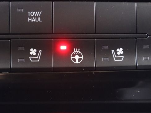 Used 2017 RAM 1500 Sport w/ Black Ram 1500 Sport Group image 25