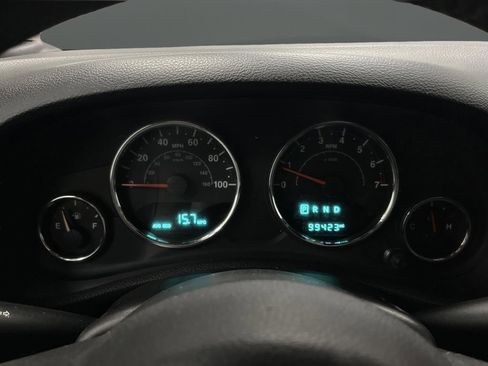 Used 2016 Jeep Wrangler Unlimited Rubicon image 14