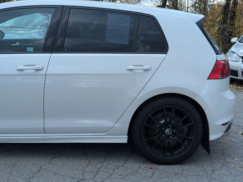 Used 2016 Volkswagen Golf 4-Door image 3