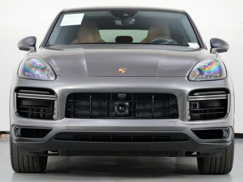 Used 2022 Porsche Cayenne Turbo S image 7