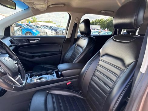 Used 2019 Ford Edge SEL w/ Equipment Group 201A AWD/4WD image 9