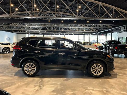 Used 2020 Nissan Rogue SV FWD image 6