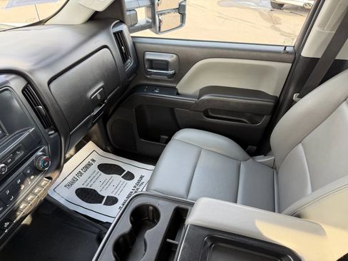 Used 2018 Chevrolet Silverado 3500 W/T w/ WT Convenience Package image 9