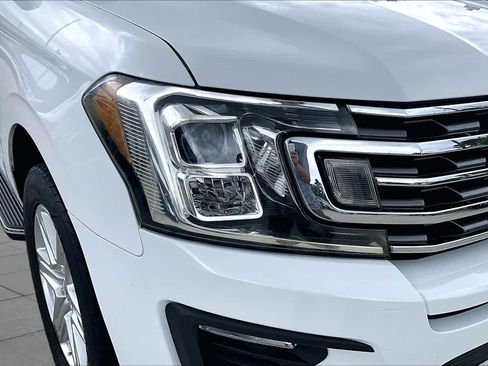 Used 2019 Ford Expedition XLT w/ Equipment Group 202A AWD/4WD image 27