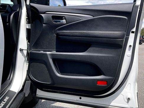 Used 2022 Honda Ridgeline RTL image 11