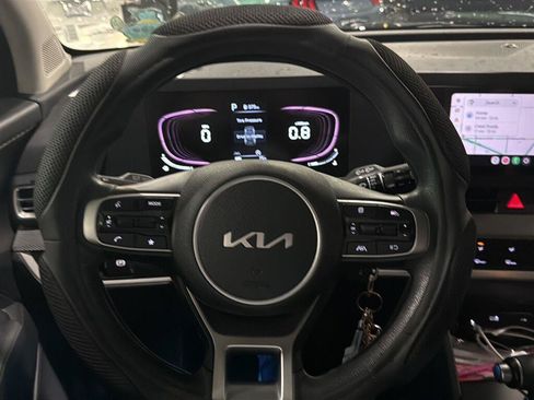 Used 2023 Kia Sportage LX FWD image 5