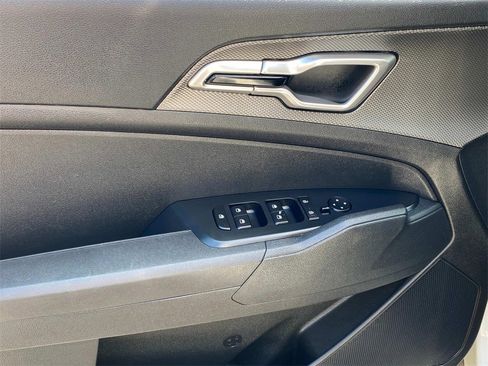 Used 2024 Kia Sportage LX image 21