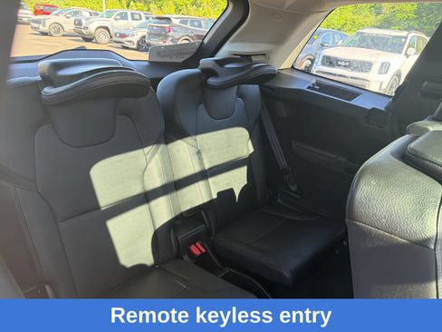 Used 2021 Volvo XC90 T6 Momentum AWD/4WD image 26