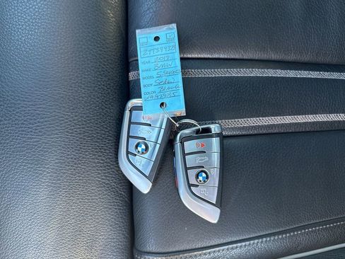 Used 2018 BMW 540i 540i w/ M Sport Package image 40