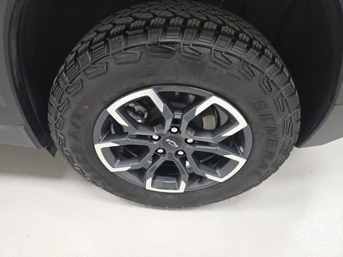 New 2026 Chevrolet Equinox ACTIV w/ Convenience Package III AWD/4WD image 24