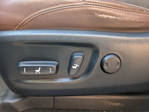 Used 2022 Toyota 4Runner Limited AWD/4WD image 14