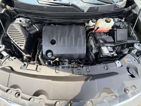 Used 2020 Chevrolet Traverse LT AWD/4WD image 11