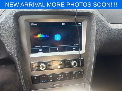 Used 2014 Ford Mustang Coupe RWD image 11