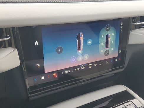 New 2025 Lincoln Navigator Reserve image 24